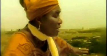 Esther Amoako - He Is Alive
